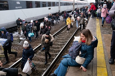 Am Kiewer Bahnhof im März 22